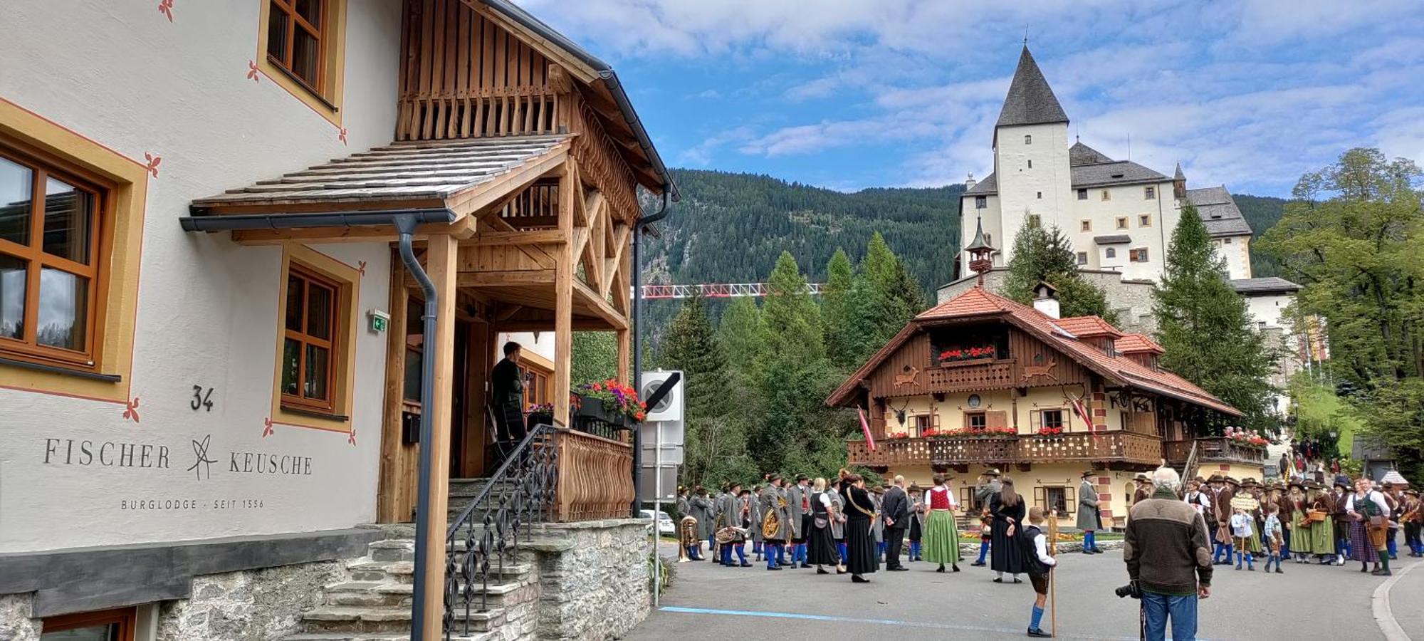 Burglodge Fischerkeusche Mauterndorf  Exterior photo